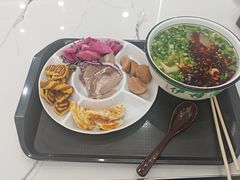 -伊穆祥牛肉面总店·清真