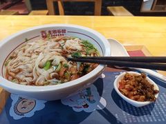 -呷佬·长沙手工米粉(金沙江路店)