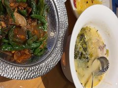 -严记小天府酸菜鱼(西四路店)