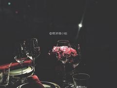 餐具摆设-wann lounge 低温慢煮牛排·清吧