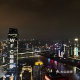 能拍到重庆你好的那边人简直多的不行