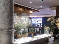 -八府香鸭·啫啫煲(华山路店)