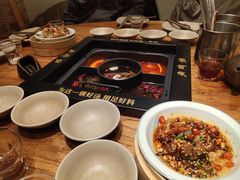 -老牌坊云南鱼豆花火锅(哈西万达店)