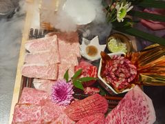 -铭牛烧肉·和牛海鲜自助(高新月牙湖店)