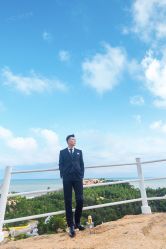 -现代经典婚纱摄影