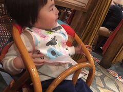 -老牌坊云南鱼豆花火锅(爱建店)