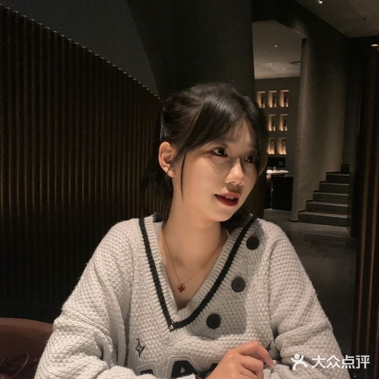 🍍终于在深圳吃到粉色菠萝啦‼️