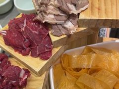 -宴全牛粤来越牛潮汕鲜牛肉火锅(海州万达广场店)