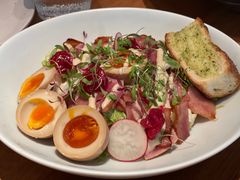 烟熏三文鱼薄片沙拉-翠贝卡&Mama Kelly Brunch Coffee(河西店)