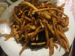 皮蛋拌散子-美膳居川菜馆油焖大虾烧烤(卓刀泉店)
