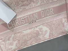 -DIOR迪奥(德基广场女装店)
