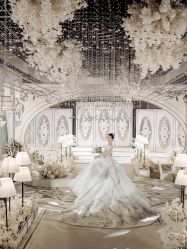点击看大图 -Renee芮亦婚纱