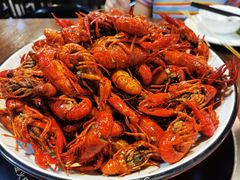 -虾弄弄海派小龙虾·牛羊蝎子火锅
