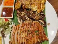 碳烧猪颈肉拼辣鸡-星叶·东南亚料理(宁波万象汇店)