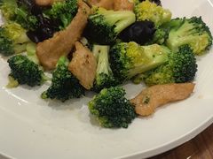 -龙悦湾酒家·八阵鱼生·渔人码头店