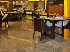 -岷山饭店-芝芝自助餐厅