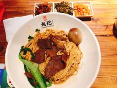 -湘人龙记老长沙米粉(鸟巢店)