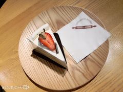 草莓奶油切片-多乐之日(公园茂店)
