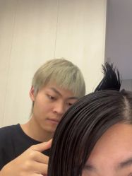 -PE SALON