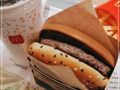 -麦当劳(普陀香溢花城店)
