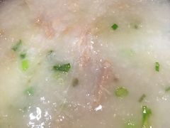 -新大咀港式茶餐厅(宝山万达店)