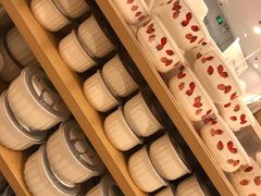 -名创优品(广州萝岗万达广场店)