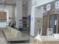 -大连何氏眼科医院