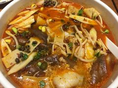 -渝是乎酸菜鱼(龙旗购物中心店)