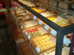 面包甜点陈列柜-南宋胡记(杭州体育场路店)