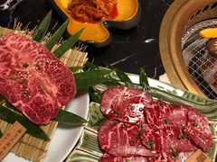-山川小町·极番烧肉(新地假日广场店)