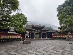 -峨眉山报国寺