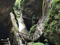 -龙水峡地缝景区