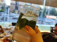 -东方红海鲜百汇(国际大厦店)