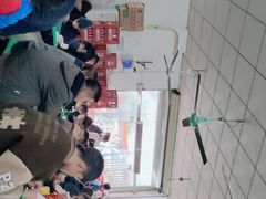 -明记砂煲美食(人民北路四十号大院店)