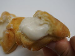 -天品味 一口吃榴莲泡芙