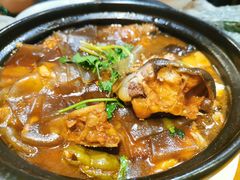 鲶鱼炖豆腐粉皮-人全到饭店南京本帮菜馆(云锦路店)
