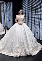 点击看大图 -Renee芮亦婚纱