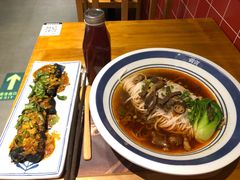 -霸蛮湖南菜·牛肉粉(荣京西街店)