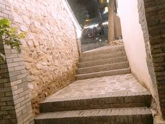 -百里峡七彩艺术小镇