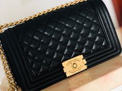 -CHANEL(戴高乐机场T 2E店)