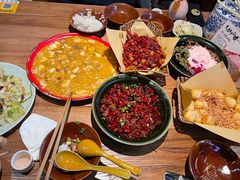 -先启半步颠小酒馆(白麓里店)