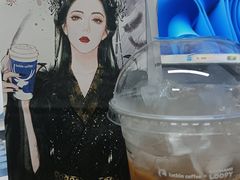 -瑞幸咖啡(梅花园地铁站店)