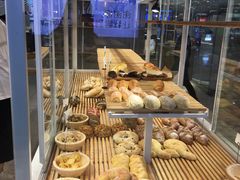 -焙丽拾光(麦凯乐直营店)
