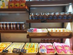 零售区-爱达乐面包生日蛋糕(华油路店)