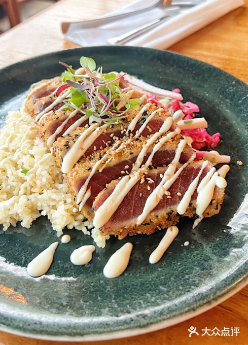 Hula Grill WaikikiPanko & Sesame Crusted Ahi图片