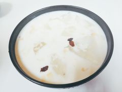 -志龙皇冠吃货椰子铺