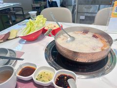 -洪氏嗨捞·广东猪肚鸡·椰子鸡火锅(西咸万象城店)