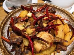 -隔壁老王·家常云南菜(花巷店)