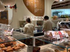 -VERIE BAKEHOUSE