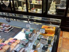 面包甜点陈列柜-红跑车(三牌楼店)